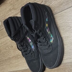 Vans 8m Women's Black High-Top Sneakers with Multicolor Accent